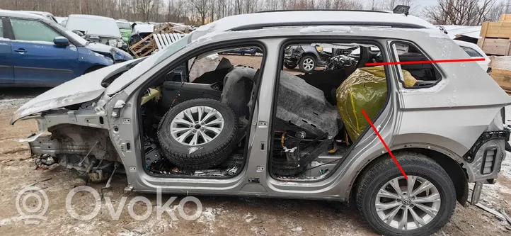 Volkswagen Tiguan Ćwiartka tylna 