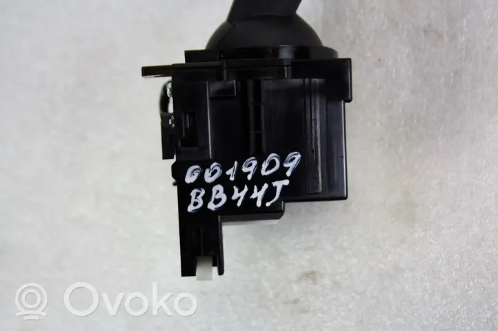 Volvo V40 Cross country Wiper turn signal indicator stalk/switch 31456045