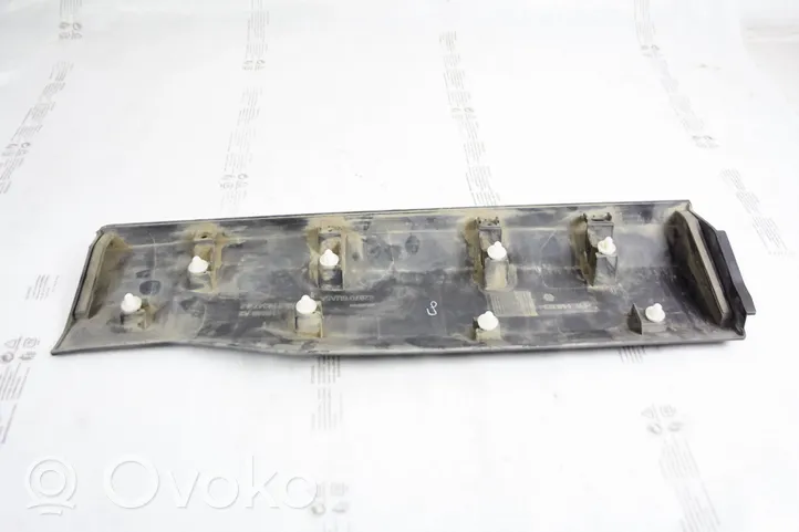 Nissan Qashqai Rivestimento portiera posteriore (modanatura) 828706ua5a