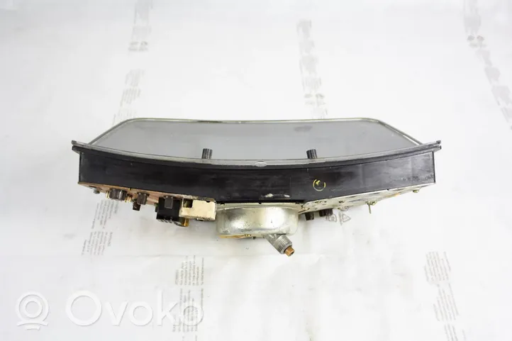 Mercedes-Benz W123 Compteur de vitesse tableau de bord 87001050