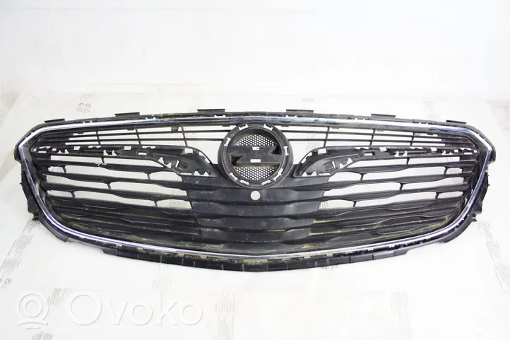 Opel Insignia B Maskownica / Grill / Atrapa górna chłodnicy 551004542