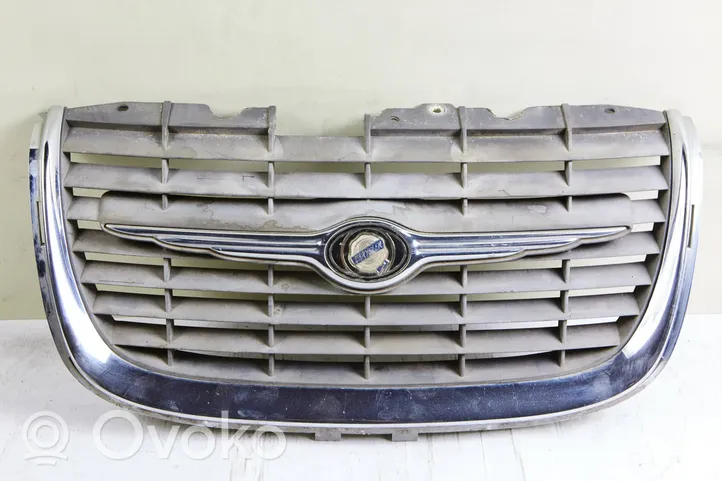 Chrysler 300M Grille calandre supérieure de pare-chocs avant 04574824