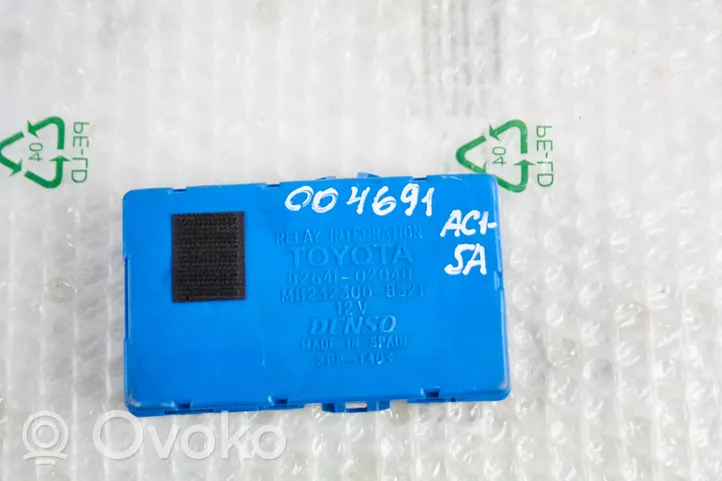 Toyota Corolla E120 E130 Module confort 8264102040