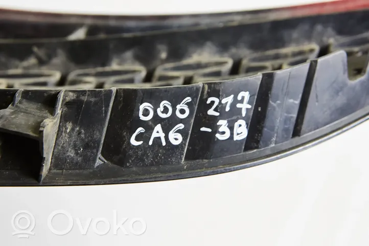 Mazda 3 I Grille calandre supérieure de pare-chocs avant bn8v50711