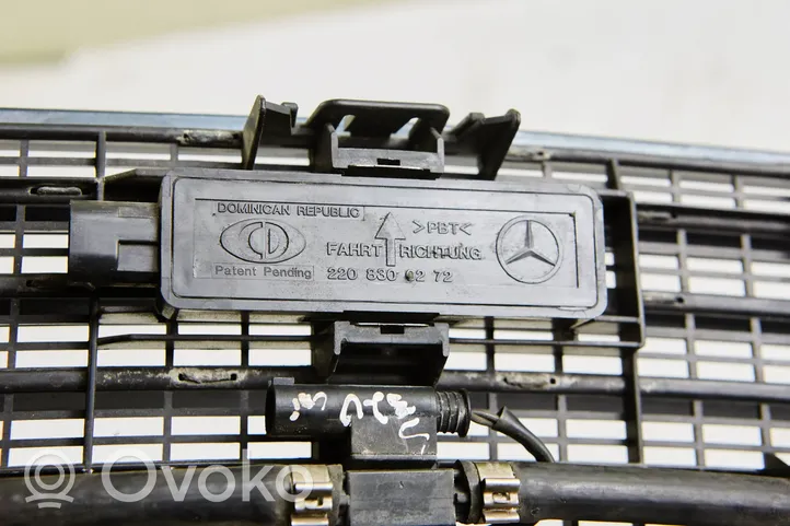 Mercedes-Benz S W220 Konepellin säleikkö a2208800205