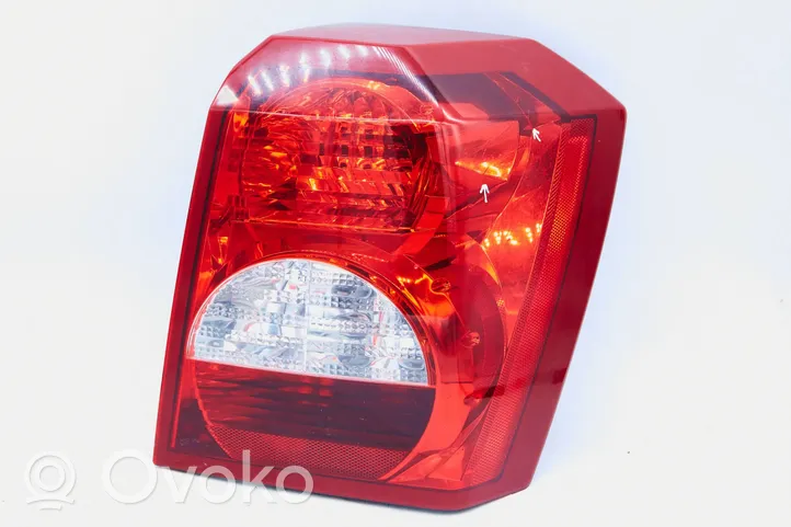 Dodge Caliber Lampa tylna 05303752ad