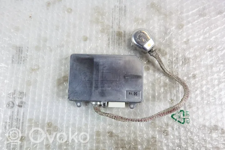 Subaru Outback Lastre de faros xenón 84965AG000