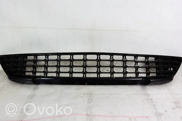 Opel Zafira C Grille inférieure de pare-chocs avant 13300497