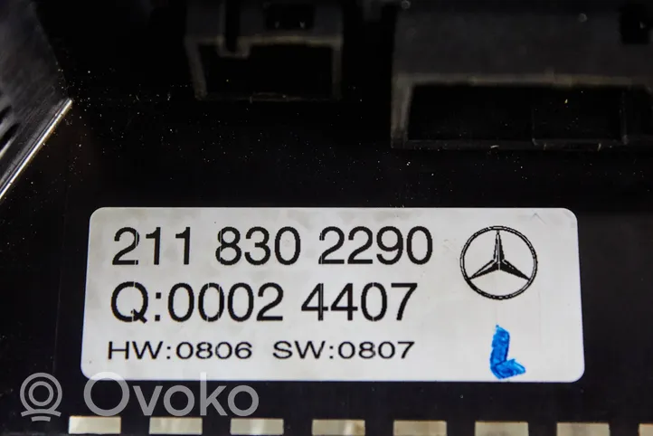 Mercedes-Benz E W211 Ilmastoinnin ohjainlaite a2118302290