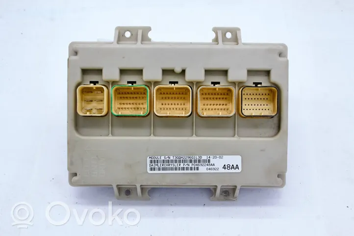 Chrysler Voyager Module confort 04692248aa