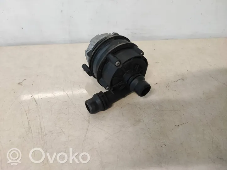 Mercedes-Benz GLC C253 Pompe à eau de liquide de refroidissement A0005002686