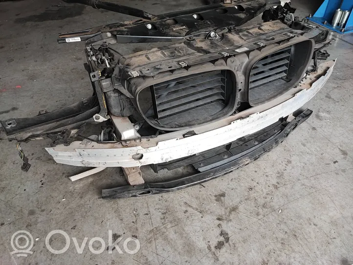 BMW 7 F01 F02 F03 F04 Części i elementy montażowe 7183854