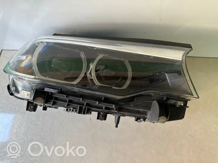 BMW 5 G30 G31 Phare frontale 8499114