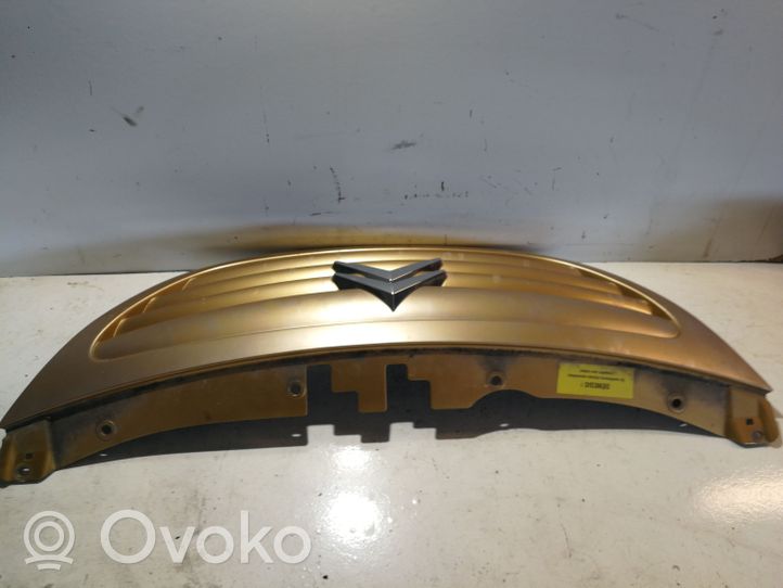 Citroen C3 Etupuskurin ylempi jäähdytinsäleikkö 9647156577