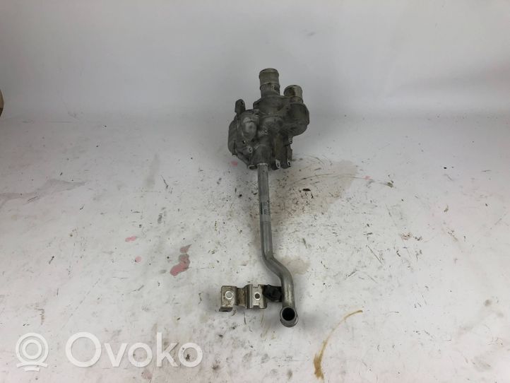 Porsche Macan Boîtier de thermostat / thermostat 94610636031