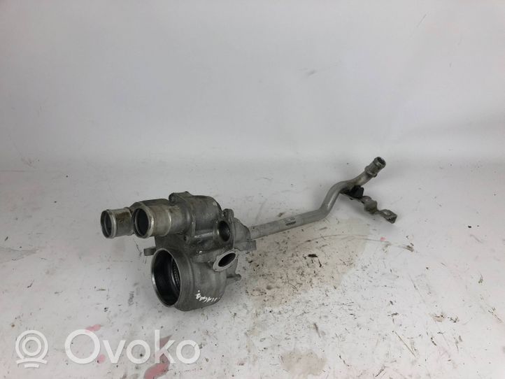 Porsche Macan Boîtier de thermostat / thermostat 94610636031