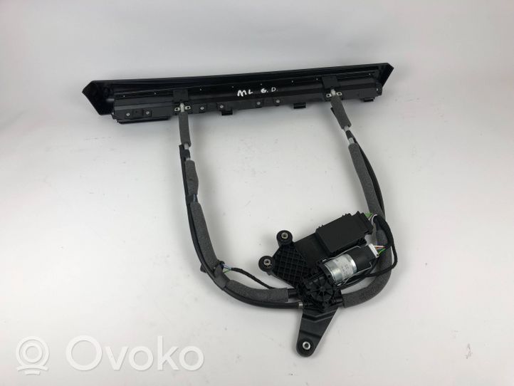 Maserati Levante Tendina/parasole del finestrino della portiera posteriore 088220001701