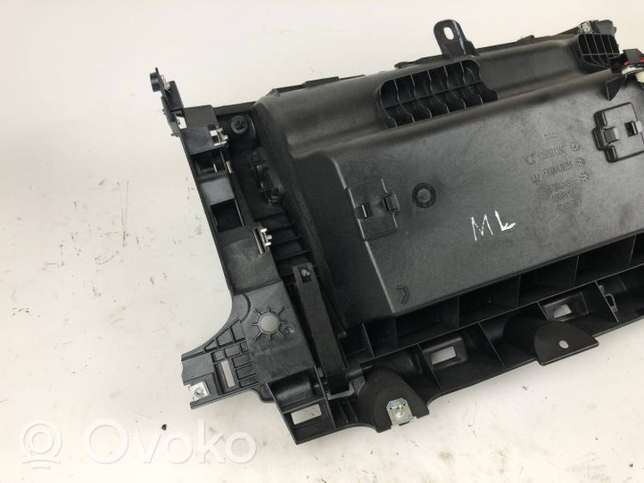 Maserati Levante Set vano portaoggetti 670043149