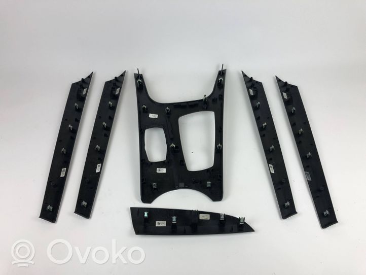 BMW X4 F26 Set di rivestimento del pannello della portiera 9303409