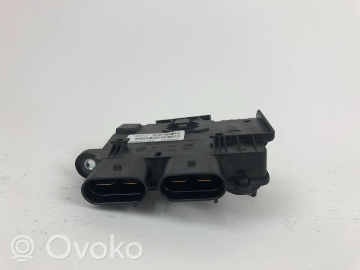 BMW X4 F26 12 V Socket (front) 9326204