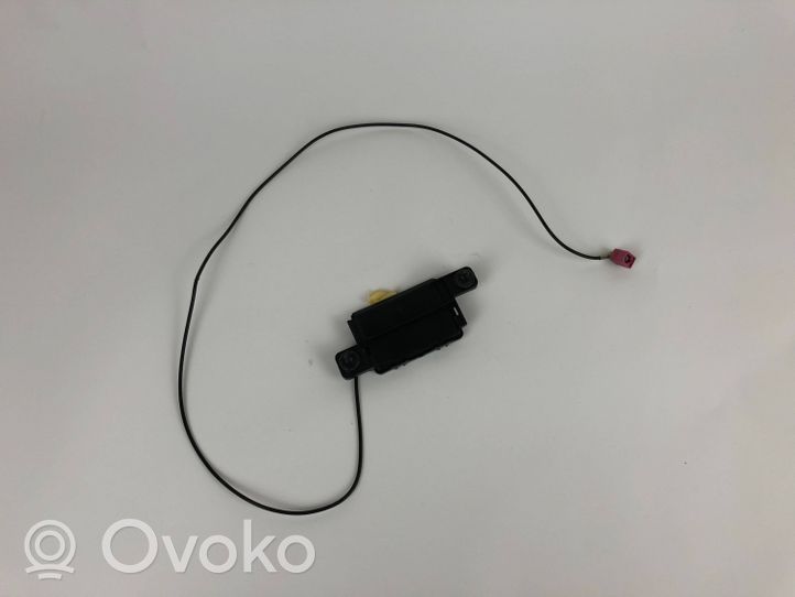 Dodge Durango Radio antena P68185768AD