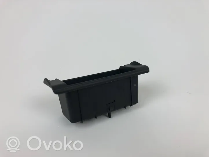 Audi A6 S6 C7 4G Takaoven tuhkakuppi 4G8857406A