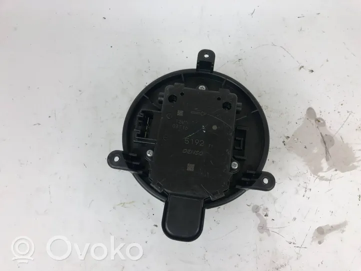 Toyota Mirai Pečiuko ventiliatorius/ putikas 