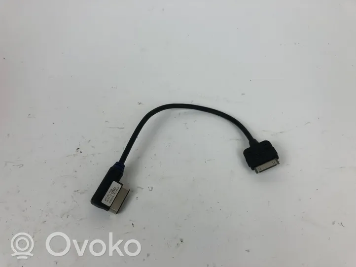 Audi A6 S6 C7 4G iPod-pistoke 4F0051510K