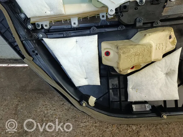 Toyota Mirai Rivestimento del pannello della portiera posteriore 67775X1T16