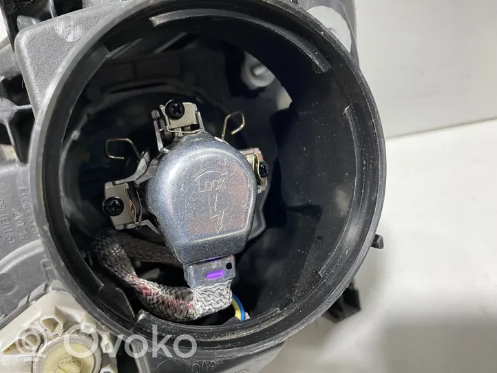 Toyota GT 86 Lampa przednia 10060083