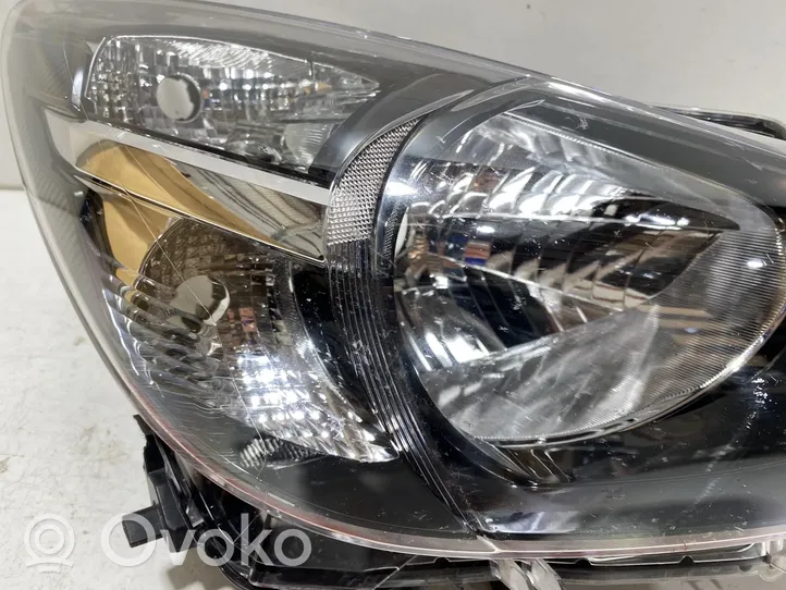 Mazda 2 Lampa przednia DB5J51030