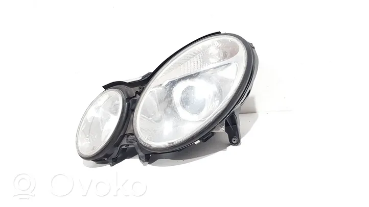 Mercedes-Benz E W211 Lampa przednia 15436100