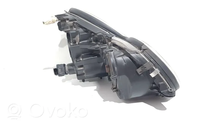 Mercedes-Benz E W211 Lampa przednia 15436100