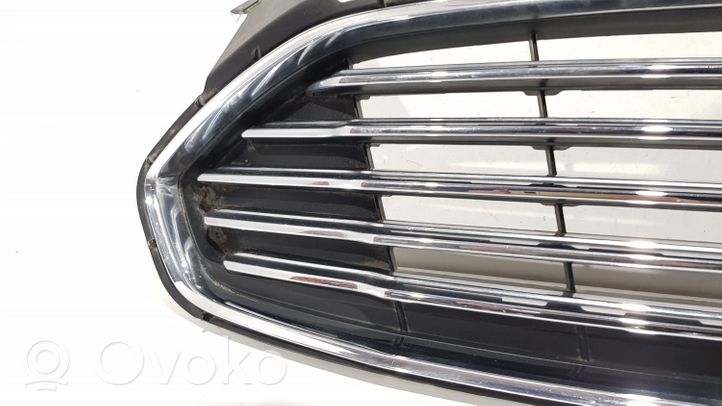 Ford Mondeo MK V Grille calandre supérieure de pare-chocs avant DS738150