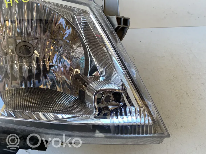 Toyota Hilux (AN10, AN20, AN30) Lampa przednia 10016517