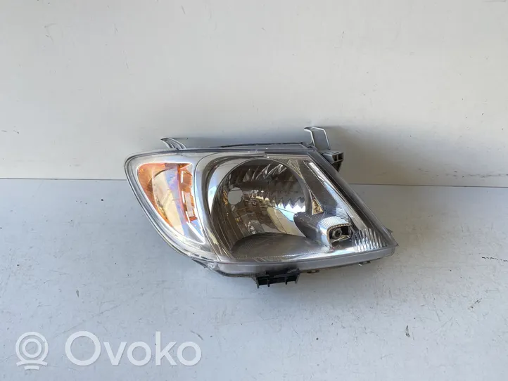 Toyota Hilux (AN10, AN20, AN30) Lampa przednia 10016517