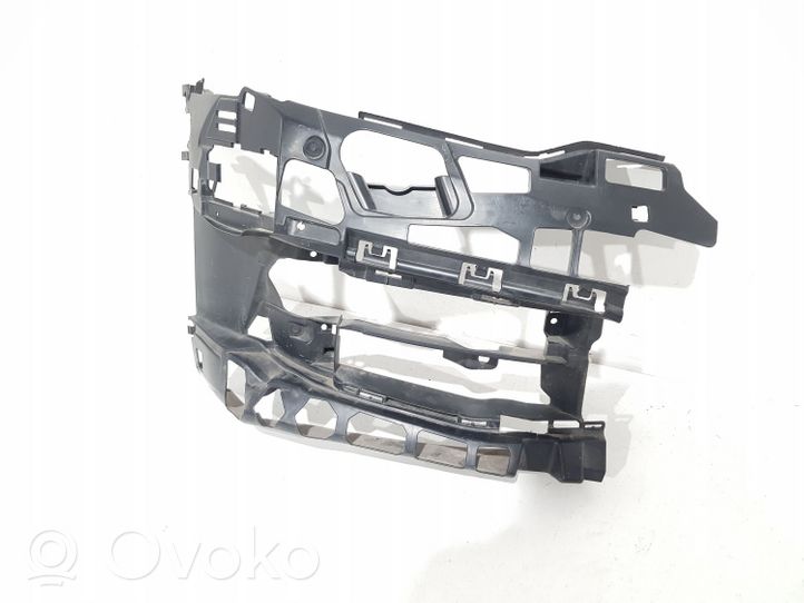 BMW 5 G30 G31 Traversa di supporto paraurti posteriore G30V9568331