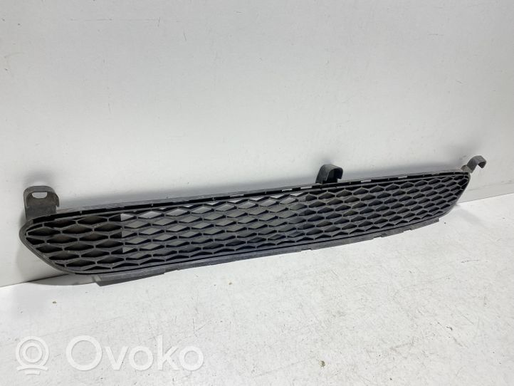 Toyota Aygo AB10 Kratka dolna zderzaka przedniego 531120H010