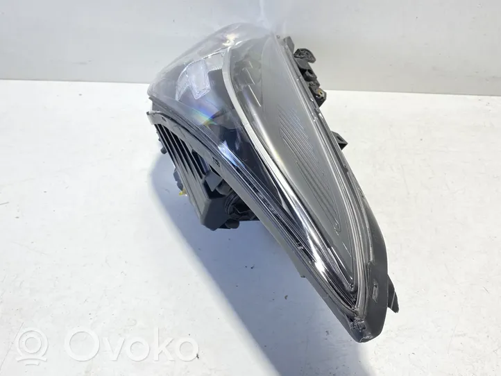 Hyundai i40 Lampa przednia 921013ZXXX