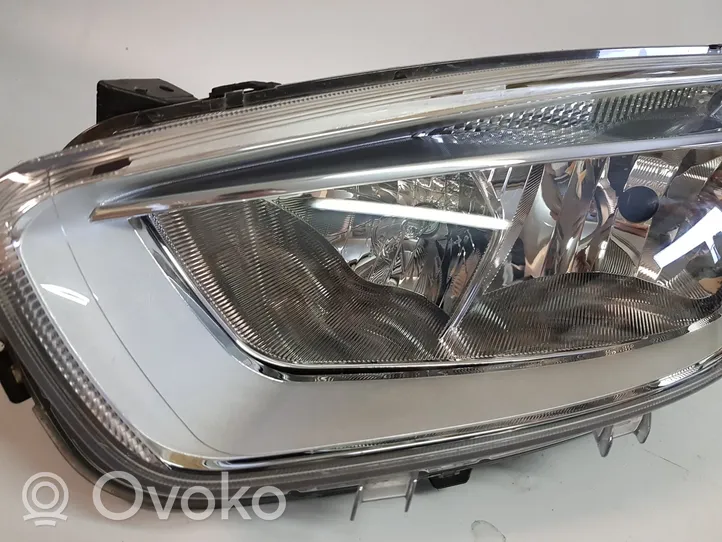 Ford Turneo Courier Phare frontale ET7613W030AK