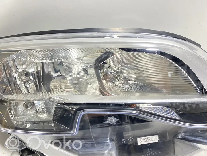 Peugeot Traveller Lampa przednia 9808572580