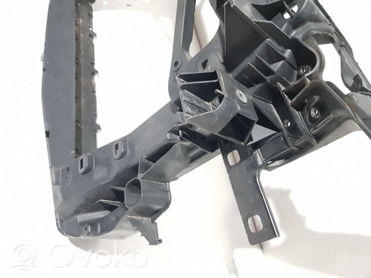 Audi A3 S3 8V Support de radiateur sur cadre face avant 8V0805588A