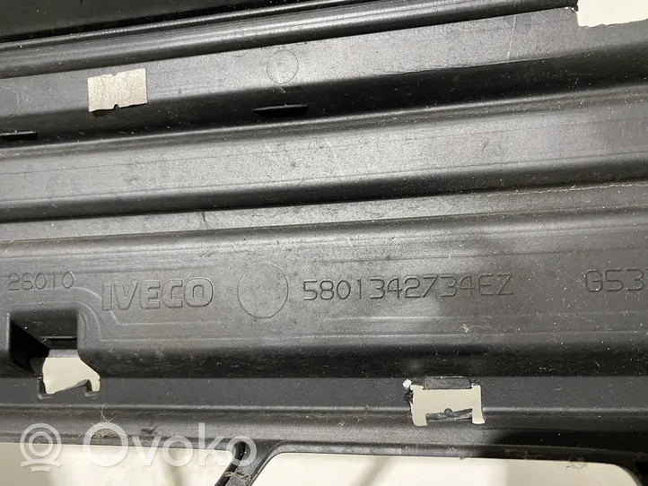 Iveco Daily 5th gen Grille calandre supérieure de pare-chocs avant 5801342734EZ