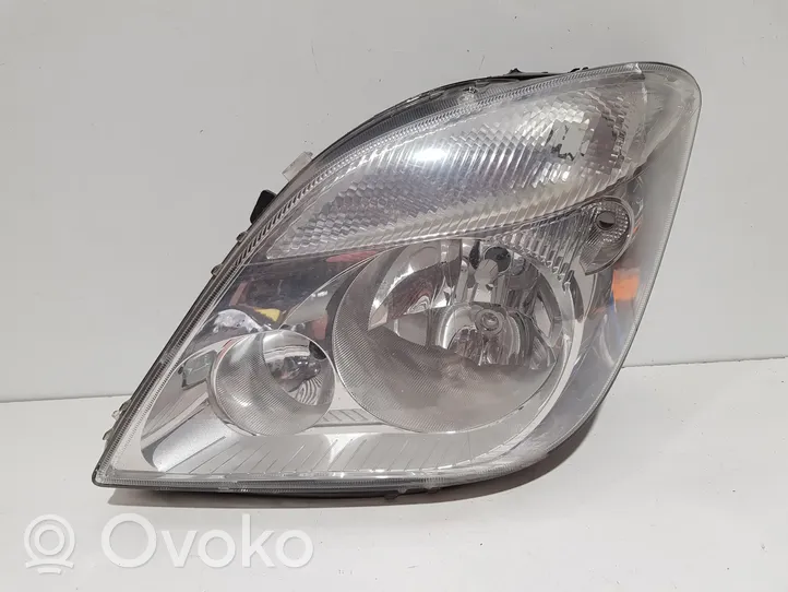 Mercedes-Benz Sprinter W906 Lampa przednia A9068200161