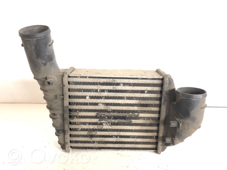 Volkswagen PASSAT B5 Chłodnica powietrza doładowującego / Intercooler 