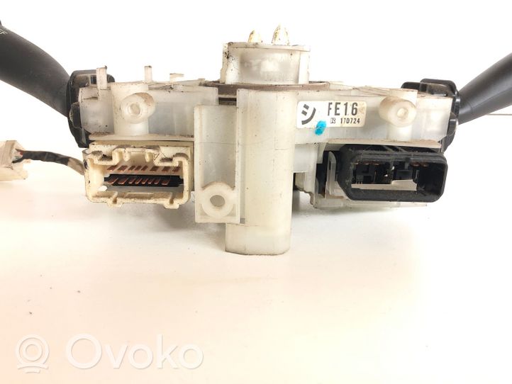 Mazda RX8 Leva/interruttore dell’indicatore di direzione e tergicristallo 17D724