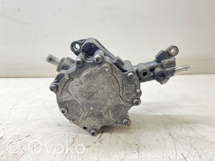 Volkswagen PASSAT B5.5 Vacuum pump 038145209