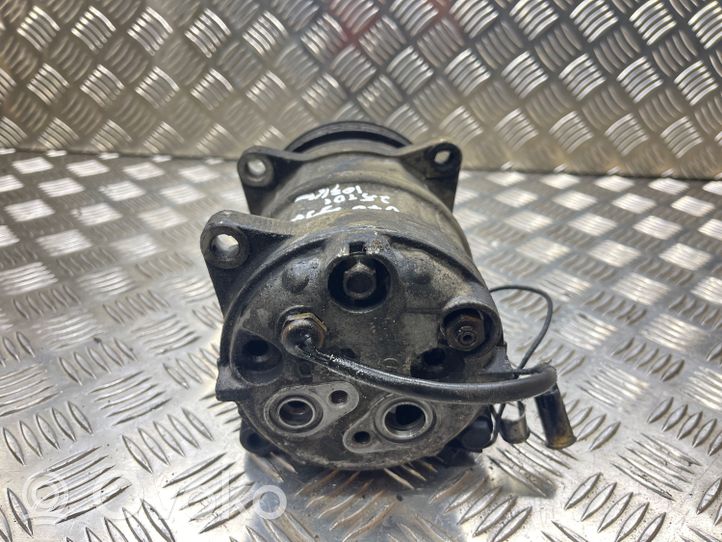 Volvo S70  V70  V70 XC Compressore aria condizionata (A/C) (pompa) 8708581