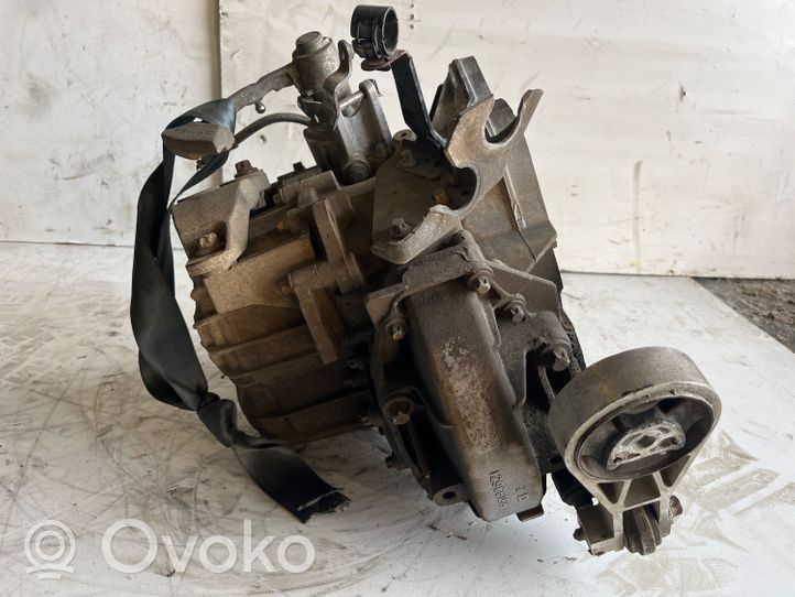 Opel Corsa D Mechaninė 6 pavarų dėžė 