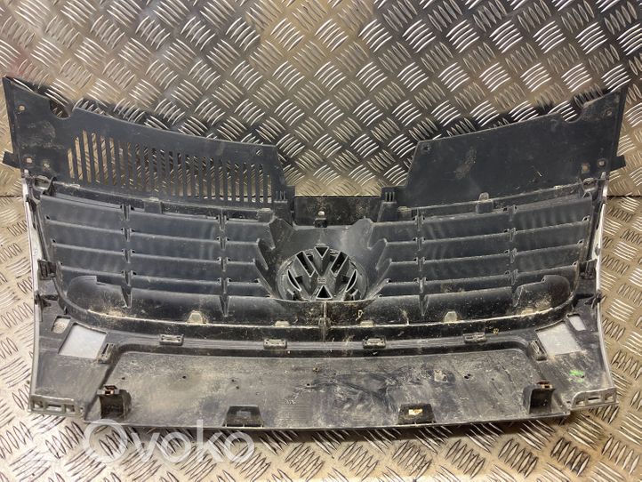 Volkswagen PASSAT B6 Maskownica / Grill / Atrapa górna chłodnicy 3C0853651